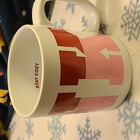 PINK Victoria's Secret Oversized Stay Cozy Trenta Pink Drink Mug - Picture 2 of 11